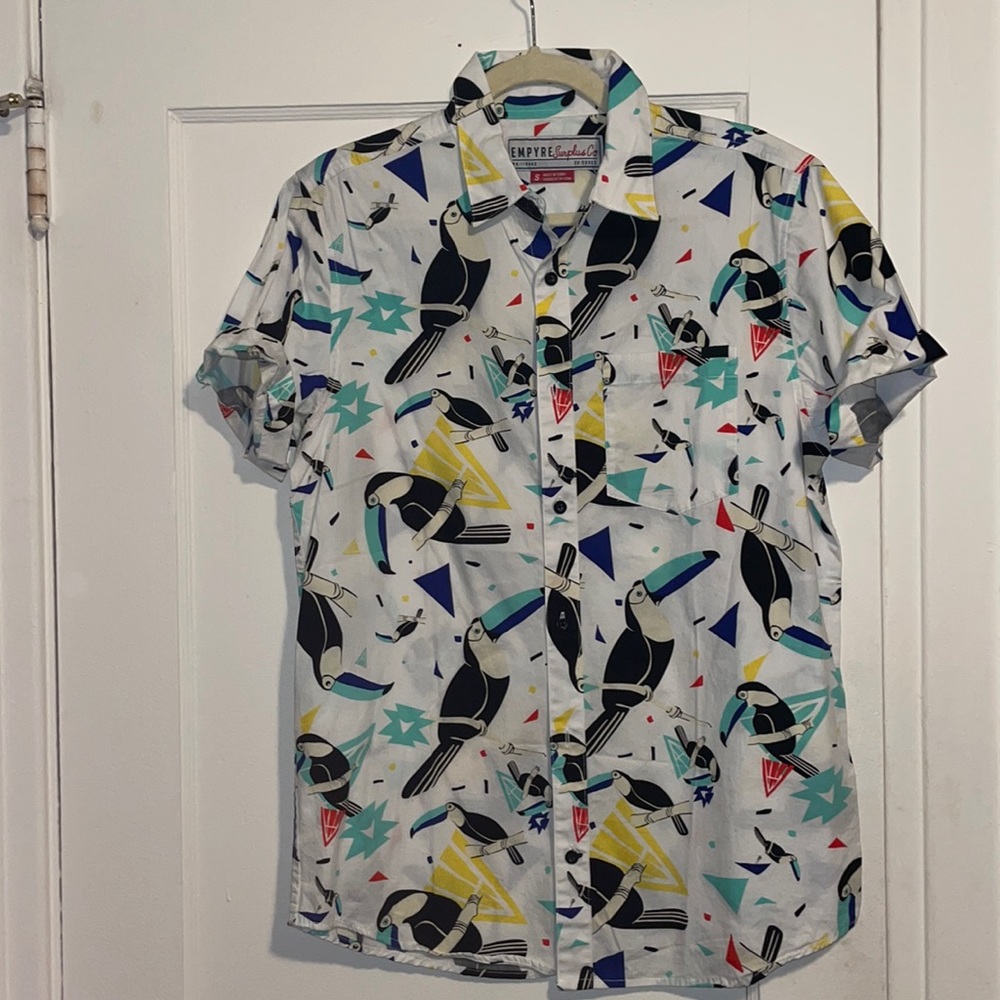 Toucan shirt size small